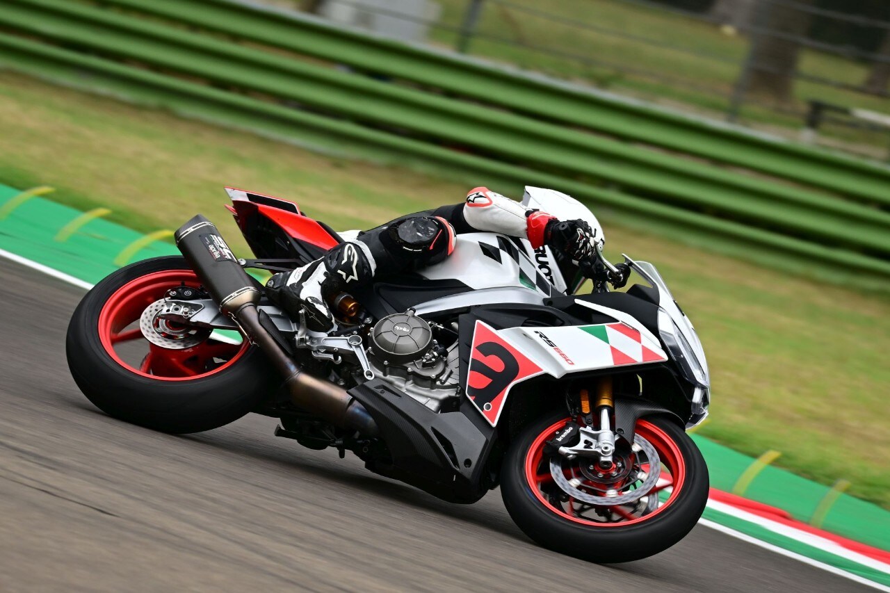 DueruoteTG #166 - Aprilia RS 660 Extrema: la migliore sportiva media sul mercato?